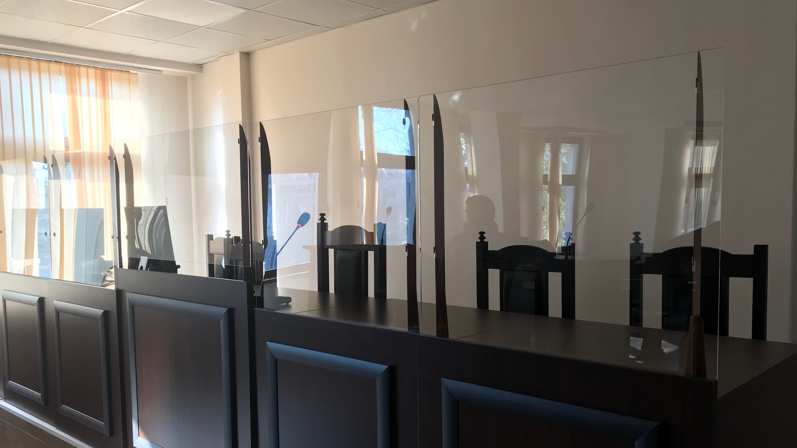 Плексигласови прегради – Рекламна агенция Хорос 5