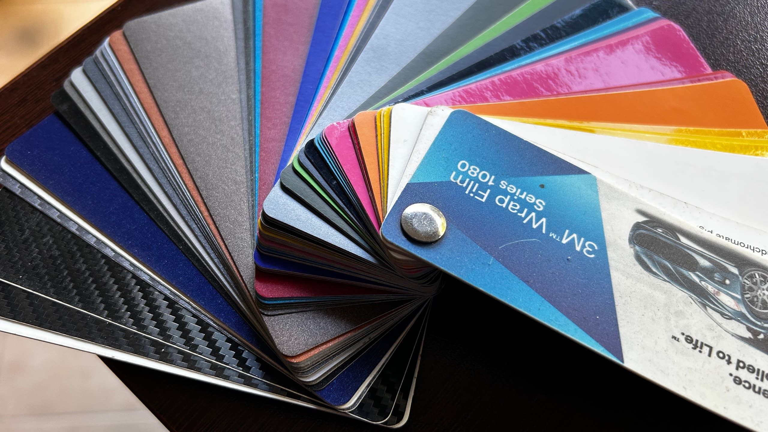 Рекламно фолио – За коли и витрини – Цени – Хорос 5